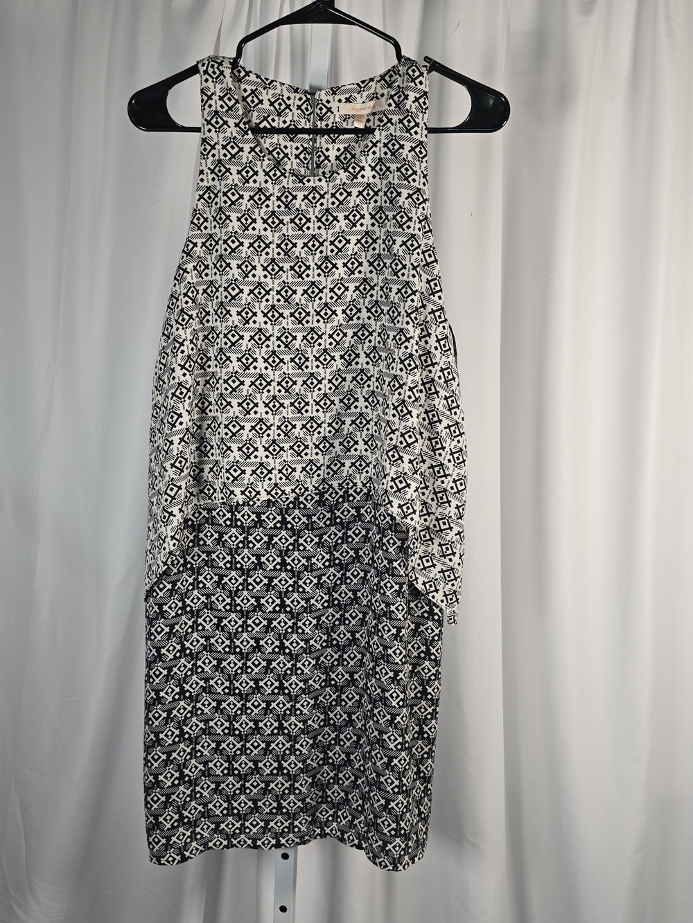 Skies Are Blue Dresses Sleeveless Dress Black and Off White Geometric print Sz M